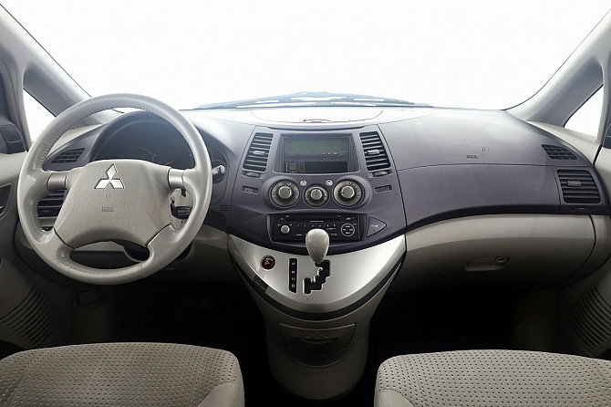 Mitsubishi Grandis Comfort LPG ATM 2.4 121kW Tallina - foto 5