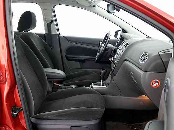 Ford Focus Ghia ATM 2.0 107kW Tallina