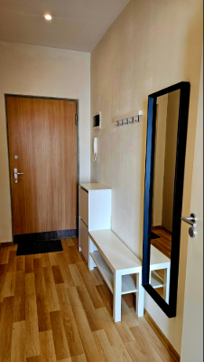 New Hanza biroju centrs un Hanzas perons 1km attālumā, izcila atrašanās vieta. Tas atrodas ļoti... Rīga