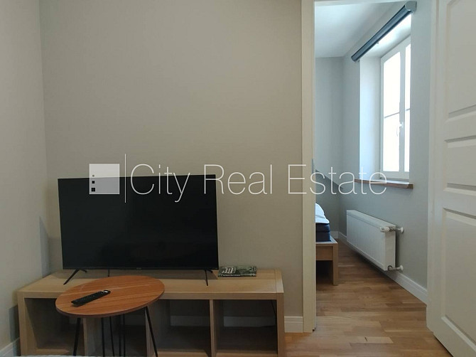 Fasādes māja, slēgts pagalms, iespēja nomāt autostāvvietu, ieeja no ielas, kāpņu telpa pēc Rīga - foto 4