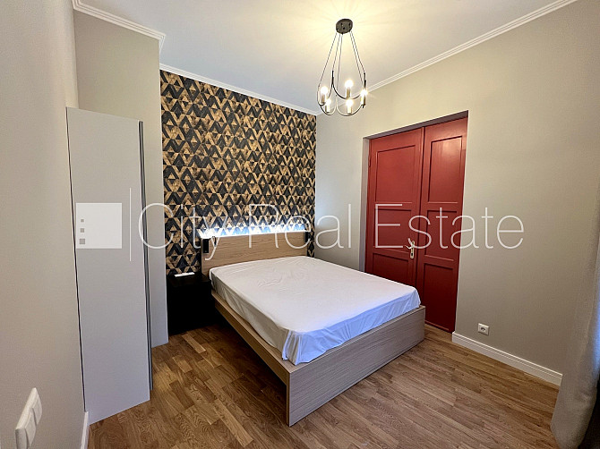 Fasādes māja, renovēta māja, bruģēts piebraucamais ceļš, iespēja nomāt autostāvvietu, Rīga - foto 4