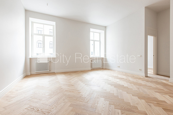 Fasādes māja, restaurēta māja, slēgts pagalms, ir lifts, kāpņu telpa pēc kapitālā Rīga - foto 1