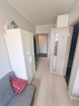 Fasādes māja, renovēta māja, slēgts pagalms, ieeja no ielas, kāpņu telpa pēc kapitālā Rīga - foto 8