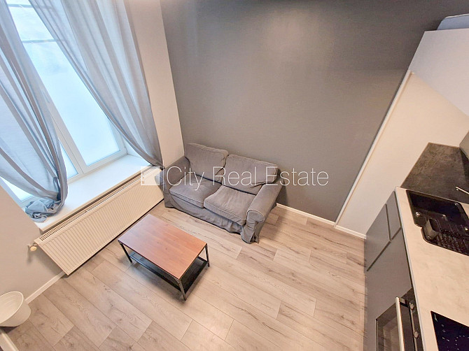 Fasādes māja, renovēta māja, ieeja no ielas, logi vērsti uz ielas pusi, divstāvīgs, studio Rīga - foto 7