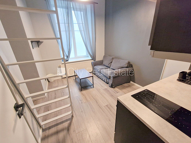 Fasādes māja, renovēta māja, ieeja no ielas, logi vērsti uz ielas pusi, divstāvīgs, studio Rīga - foto 11