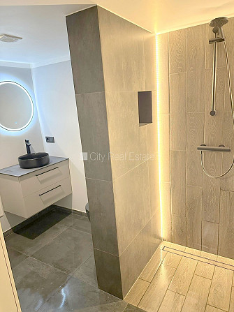 Fasādes māja, renovēta māja, ieeja no ielas, logi vērsti uz ielas pusi, divstāvīgs, studio Rīga - foto 20