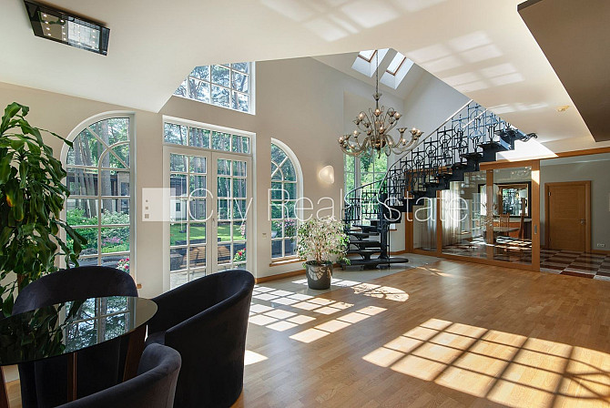 Fasādes māja, renovēta māja, slēgts pagalms, ieeja no ielas, kāpņu telpa pēc kosmētiskā Rīga - foto 19