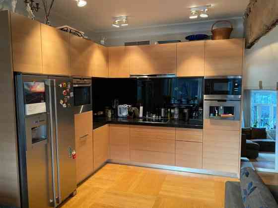 Сдается в аренду квартира с уникальным дизайнерским интерьером, есть парковка, Rīga