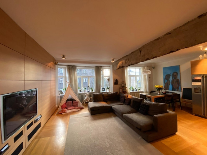 Tiek izīrēts interjera dizainera veidots, pārdomāts, sev būvēts dzīvoklis, no dzīvokļa Rīga - foto 1