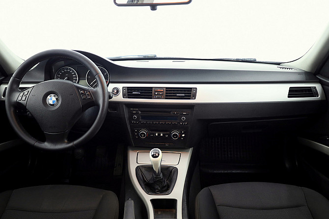 BMW 318 Touring Facelift 2.0 D 105kW Таллин - изображение 5