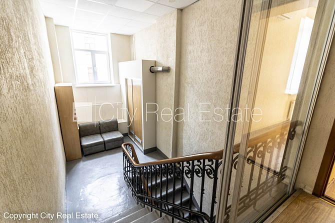 Fasādes māja, renovēta māja, labiekārtots apzaļumots pagalms, slēgts pagalms, ieeja no Rīga - foto 18