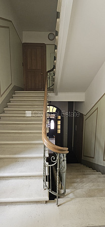 Fasādes māja, renovēta māja, slēgts pagalms, vieta automašīnai, ieeja no ielas un pagalma, Rīga - foto 18