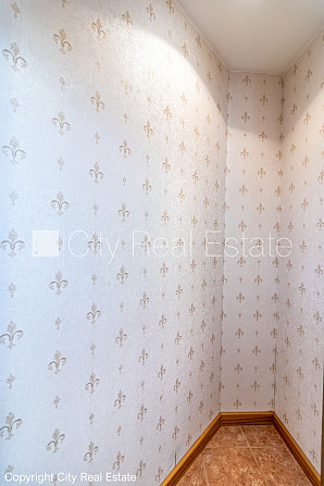 Fasādes māja, renovēta māja, slēgts pagalms, vieta automašīnai, ieeja no ielas un pagalma, Rīga - foto 16