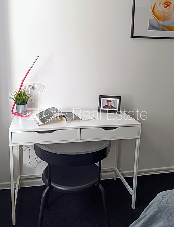 Fasādes māja, renovēta māja, ieeja no ielas, ir lifts, kāpņu telpa pēc kapitālā remonta, Rīga - foto 7