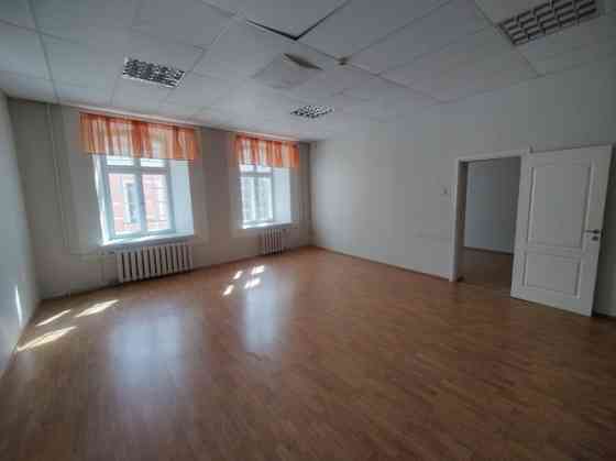 Two office spaces in Old Riga.  The owner will renovate the premises, as well as replace the ceiling Rīga
