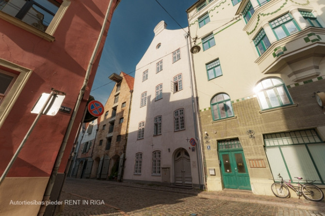 Divas biroja telpas Vecrīgā.  Īpašnieks telpas izremontēs, kā arī nomainīs griestu segumu Rīga - foto 8