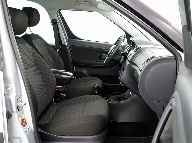 Skoda Roomster Comfortline Facelift 1.2 51kW Tallina - foto 6