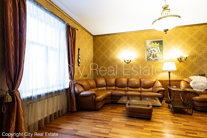 Renovēta māja, maksas stāvvieta, ir lifts, guļamistabu skaits 1 gab., viesistaba, viena istaba Rīga - foto 4