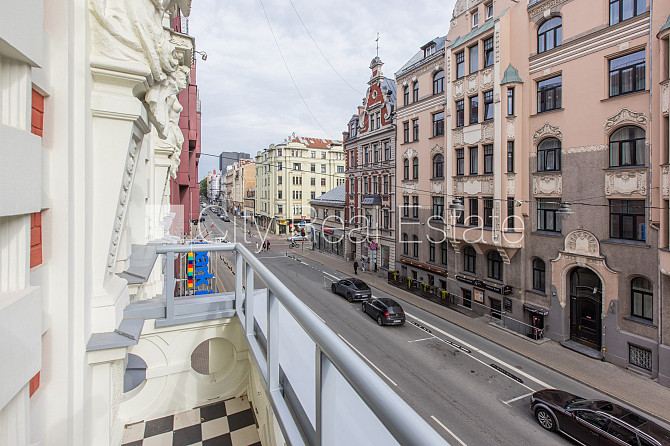 Zeme īpašumā, fasādes māja, renovēta māja, slēgts pagalms, ir lifts, kāpņu telpa pēc Rīga - foto 7