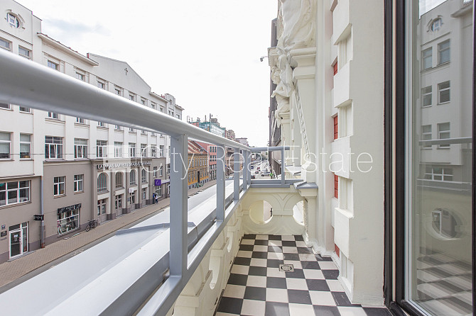 Zeme īpašumā, fasādes māja, renovēta māja, slēgts pagalms, ir lifts, kāpņu telpa pēc Rīga - foto 17