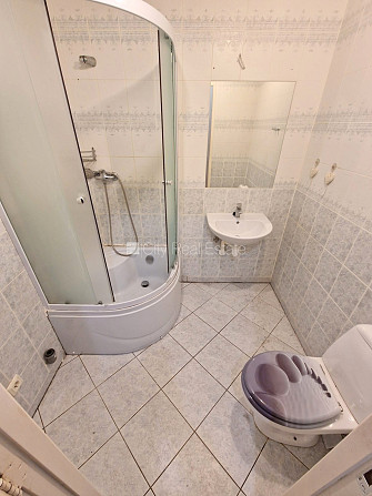 Pagalma māja, iespēja nomāt autostāvvietu, apsargāta autostāvvieta, ieeja no ielas un Rīga - foto 20