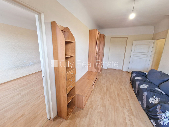 Pagalma māja, iespēja nomāt autostāvvietu, apsargāta autostāvvieta, ieeja no ielas un Rīga - foto 5