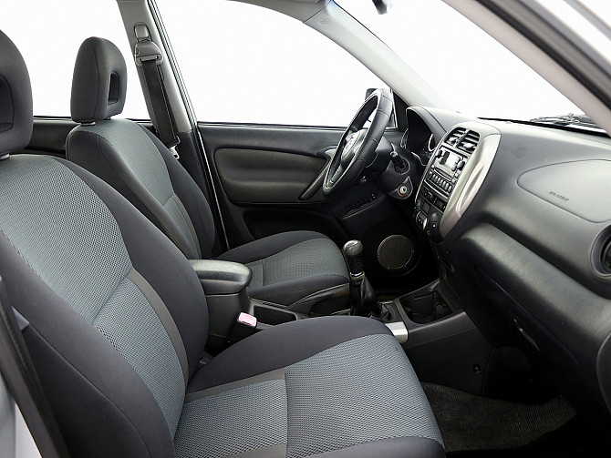 Toyota RAV4 Linea Sol Facelift 4x4 2.0 110kW Tallina - foto 6