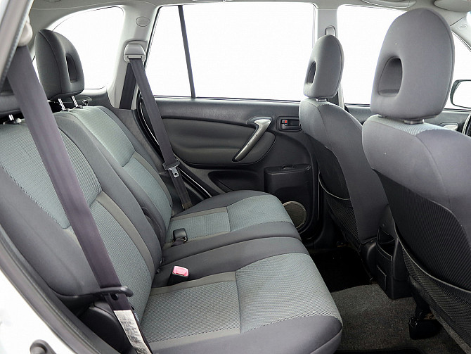 Toyota RAV4 Linea Sol Facelift 4x4 2.0 110kW Tallina - foto 7