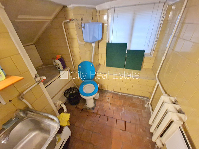 Fasādes māja, renovēta māja, ieeja no ielas, logi vērsti uz ielas pusi, halle, palīgtelpa, Rīga - foto 20