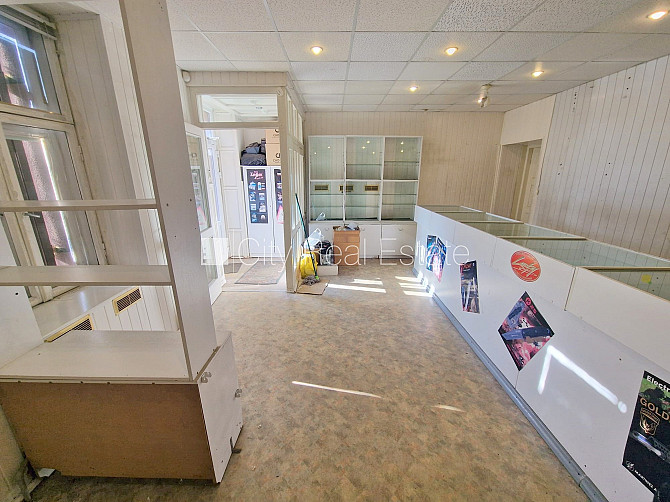 Fasādes māja, renovēta māja, ieeja no ielas, logi vērsti uz ielas pusi, halle, palīgtelpa, Rīga - foto 6