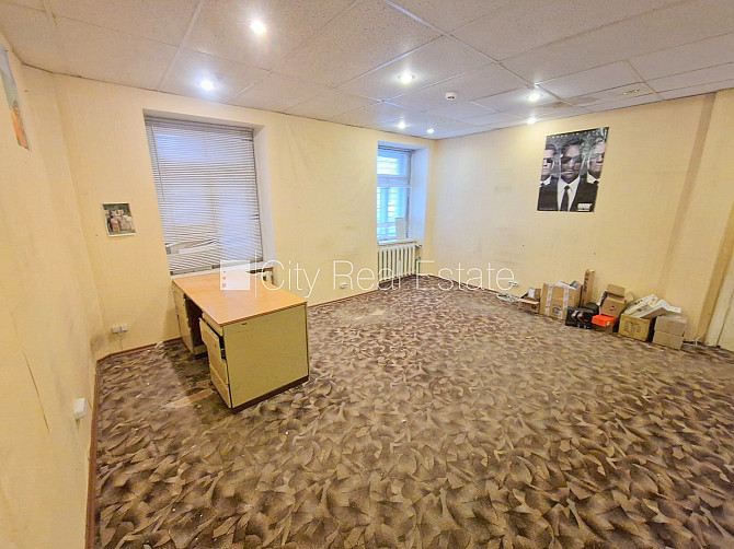 Fasādes māja, renovēta māja, ieeja no ielas, logi vērsti uz ielas pusi, halle, palīgtelpa, Rīga - foto 11