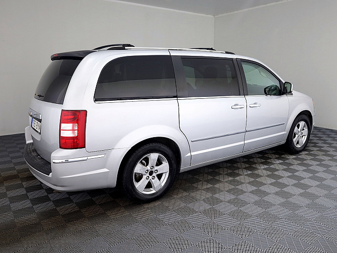 Chrysler Grand Voyager Limited ATM 2.8 CRD 120kW Tallina - foto 3