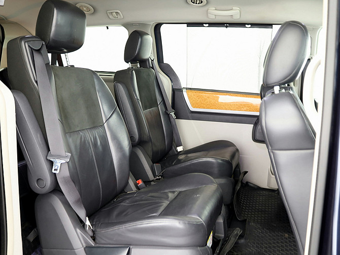 Chrysler Grand Voyager Limited ATM 2.8 CRD 120kW Таллин - изображение 7