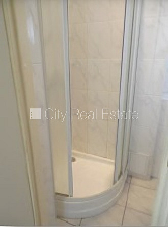 Фасадный дом, реновированный дом, закрытая территория, въездные ворота оснащены Рига - изображение 14