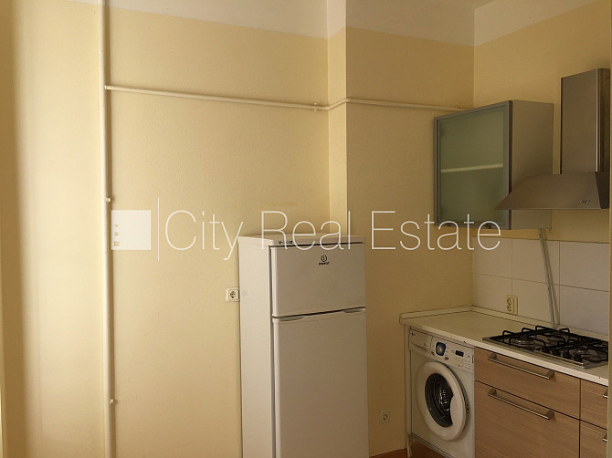 Фасадный дом, реновированный дом, закрытая территория, въездные ворота оснащены Рига - изображение 11