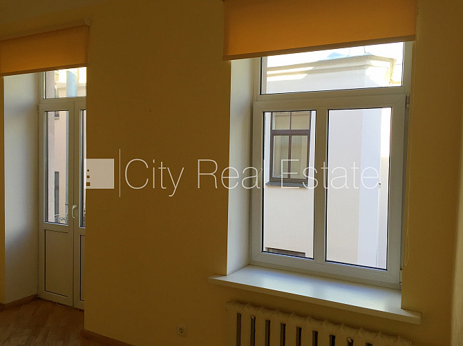 Фасадный дом, реновированный дом, закрытая территория, въездные ворота оснащены Рига - изображение 7