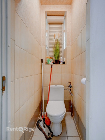 KOMERCTELPAS NOMAI CENTRĀ, BRUŅINIEKU IELĀ (1. STĀVS).  Iznomā mājīgas un funkcionālas Rīga - foto 7