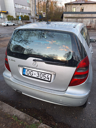 Pārdodu Mercedes-Benz A 180 2005. gada izlaiduma automašīnu sudraba krāsā ar mehānisko... Rīga - foto 5