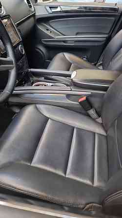 Mercedes-Benz Ml350 2011 W164 fecslift modeli, Viss ir mainīts eļļas gaisa filtrs ķēdes maiņa... Rīga