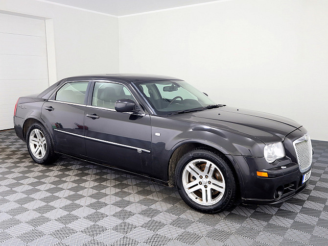 Chrysler 300 C SRT Design 3.0 CRD 155kW Tallina - foto 1