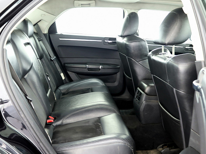 Chrysler 300 C SRT Design 3.0 CRD 155kW Tallina - foto 7