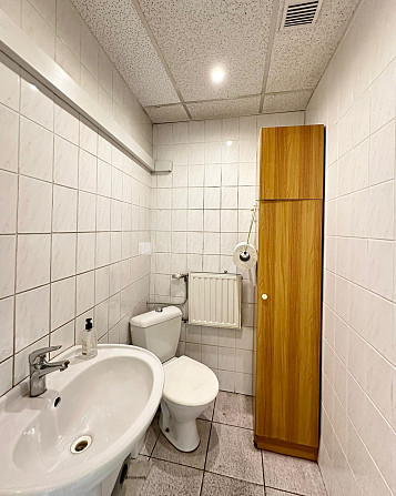 Здание во дворе, благоустроенная озеленённая территория, закрытый двор, въездные Рига - изображение 9