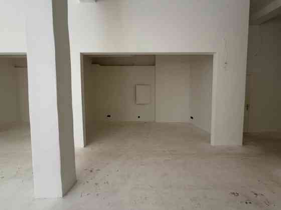 Сдаются светлые офисные помещения в индустриальном стиле. В помещениях есть как Рига