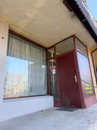 Pieejamas tirdzniecības telpas ar ieeju no fasādes. Kopējā platība  80 m.   Telpās ir 3 Rīga - foto 5