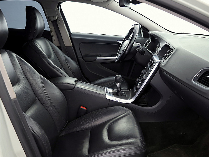 Volvo V60 Summum 2.0 D5 120kW Таллин - изображение 6