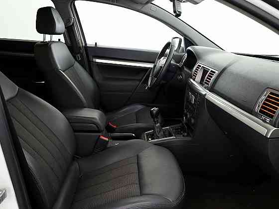 Opel Vectra Cosmo Facelift 2.2 114kW Tallina