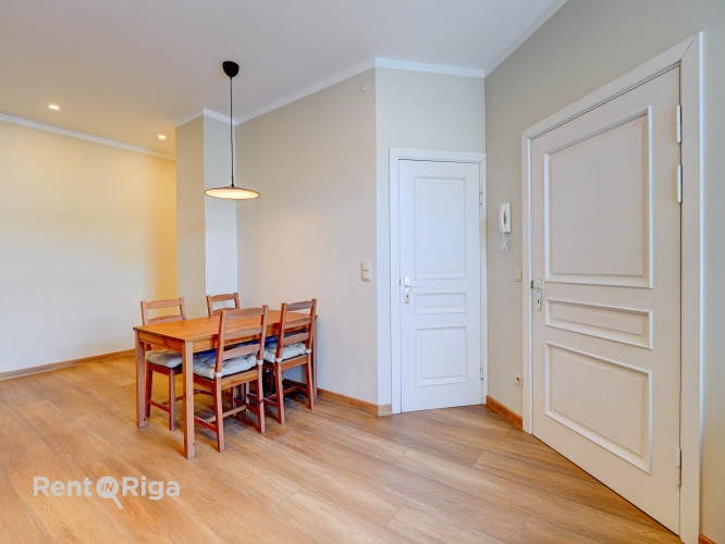 Vai pagalma klusums šķiet vilinošs, ja vien dažu soļu attālumā var izbaudīt pilsētas Rīga - foto 5