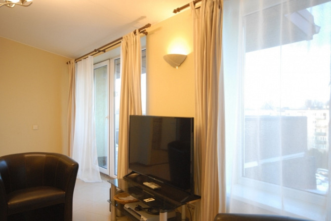 Izīrē ekskluzīvu PENTHOUSE dzīvokli ar terasi. Dzīvoklis pilnībā aprīkots. Ēka atrodas Rīga - foto 8