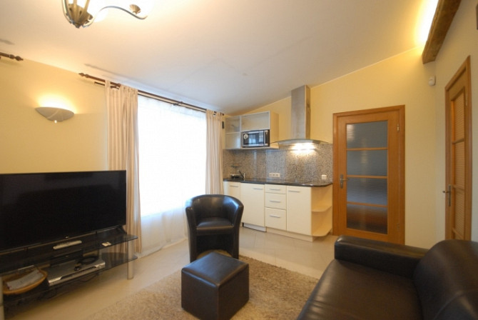 Izīrē ekskluzīvu PENTHOUSE dzīvokli ar terasi. Dzīvoklis pilnībā aprīkots. Ēka atrodas Rīga - foto 3