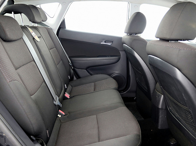 Hyundai i30 Elegance Facelift 1.6 93kW Таллин - изображение 7